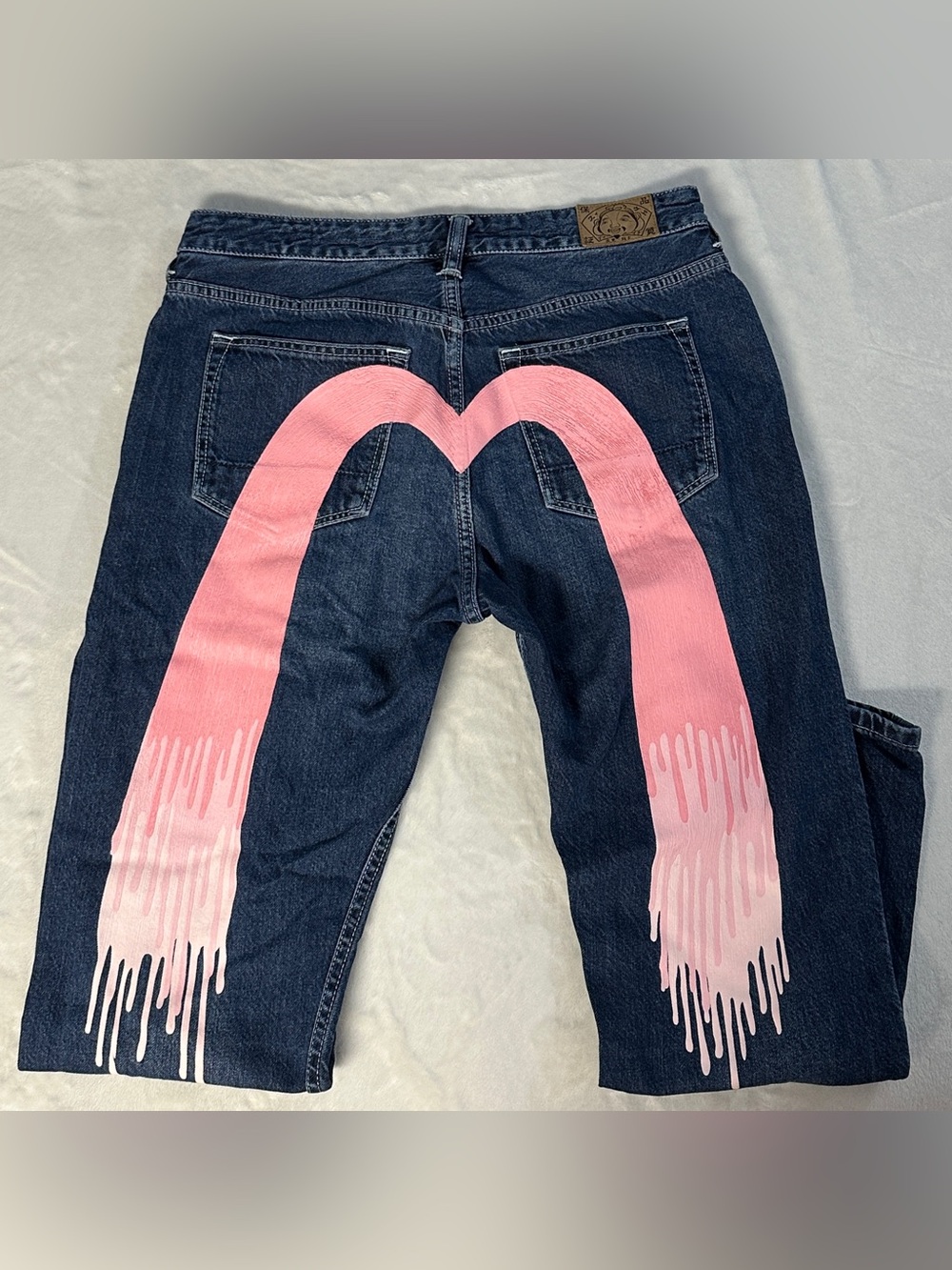 EVISU women's navy faded straight leg rose daicock graphic jeans, 27".